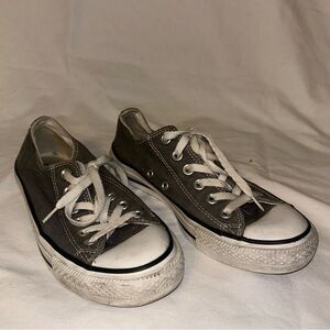 Men’s Low-Top Converse All Stars | Size 5